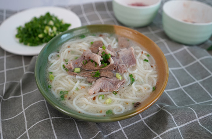 加查原味汤粉王培训