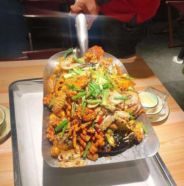 加查手抓海鲜加盟
